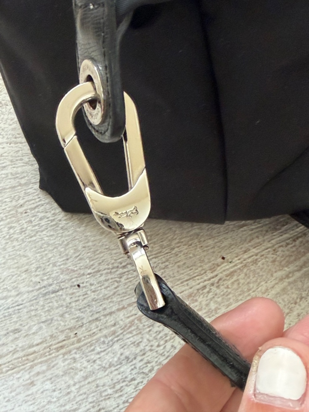 Longchamp Le Pilage MED all black crossbody - Picture 7 of 15